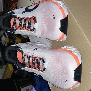 NIB ON Running Cloud Monster 2